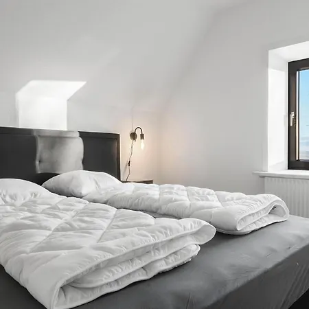 3 Bedroom Pet Friendly In Holiday home *