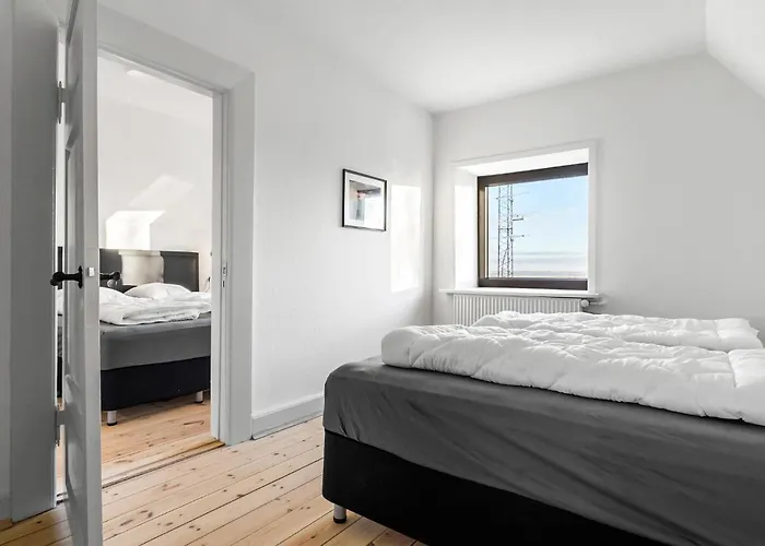 3 Bedroom Pet Friendly In