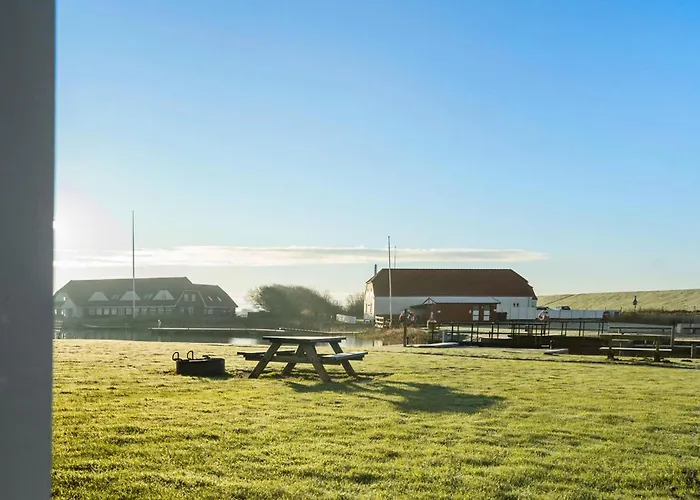 3 Bedroom Pet Friendly In בית נופש *